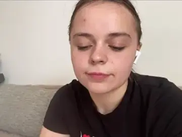 LorileeKaliszewski  live sex cam