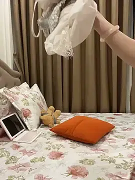 Queen-of-Love  live sex cam