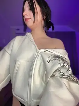 YourLittleDevil  live sex cam