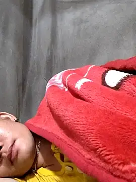 Gio-thu  live sex cam