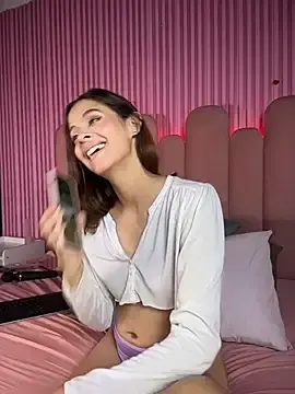 Karriewatson  live sex cam