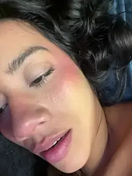 Linda-luna  live sex cam