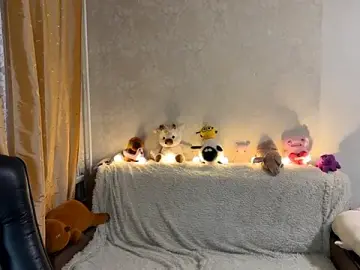 Urcutiebunnyy  live sex cam