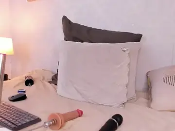 Caroline_dh  live sex cam