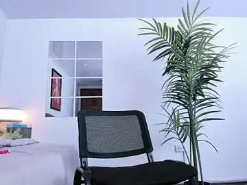 Caroline_dh  live sex cam