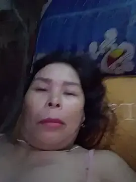 Kiki_sexyy  live sex cam