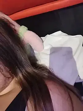 Nahomy_cm  live sex cam