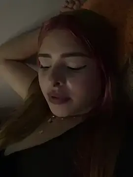 Nahomy_cm  live sex cam