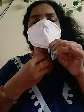 Desiree143  live sex cam