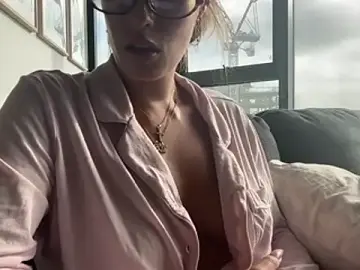 Islalily  live sex cam