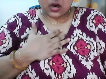 Radhikkaa  live sex cam