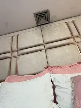 AlliceJhones  live sex cam