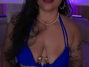 EmmaWalkerr_  live sex cam