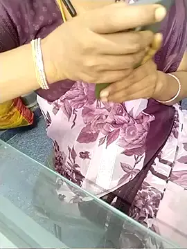 Thendraltamilnadu  live sex cam