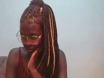 Sexxy_ebony2y  live sex cam