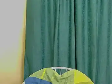 Thicky_camil  live sex cam