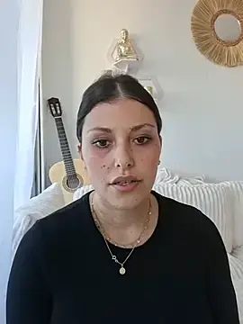 HotGirlLola  live sex cam