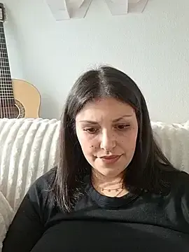 HotGirlLola  live sex cam