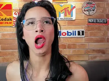 Foxy_sharlotte  live sex cam