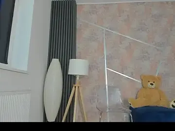 Skinnyeva  live sex cam