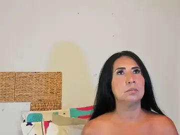 Jackiehmilf52  live sex cam