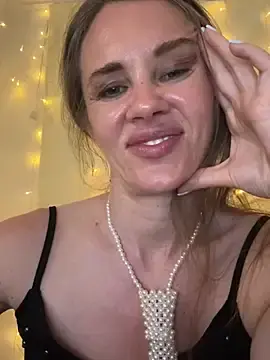 LucieMack  live sex cam