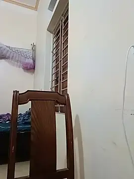Mi-Chinn  live sex cam