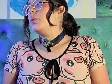 Paola_Lyon_  live sex cam
