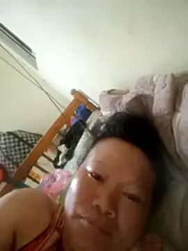 Queenie9z  live sex cam