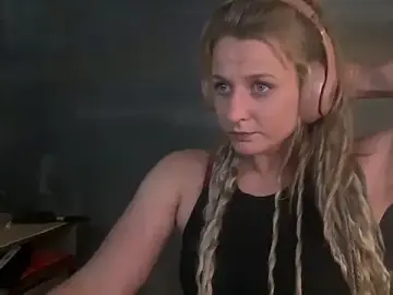 Butterflybucks425  live sex cam