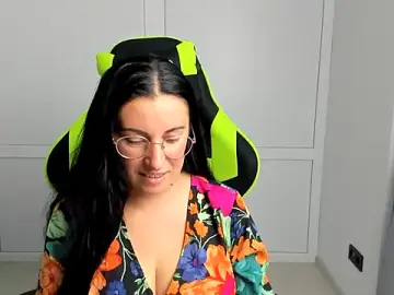 ChloeVibee  live sex cam