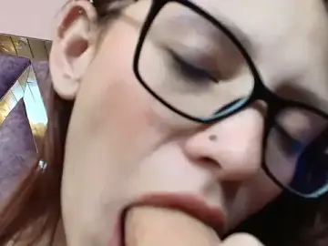 LARICSABLUE  live sex cam
