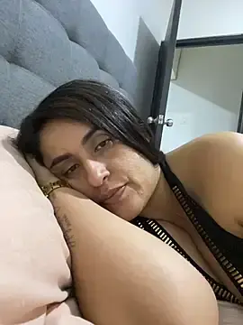 MADAMELUNAXXX  live sex cam