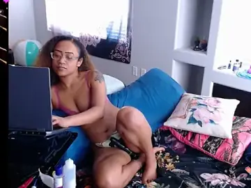 ReeseZen  live sex cam