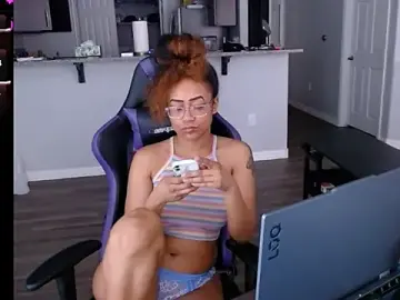 ReeseZen  live sex cam