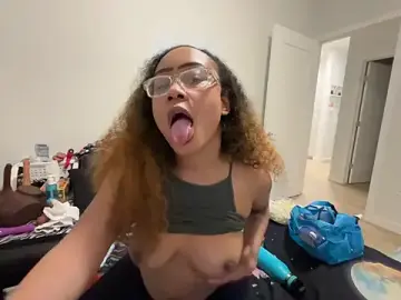 ReeseZen  live sex cam
