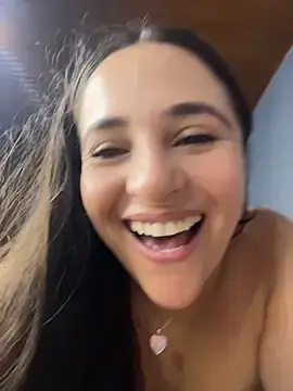 Taylortits  live sex cam