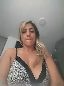 Laurita44  live sex cam