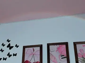 Emiily_Parkerr  live sex cam