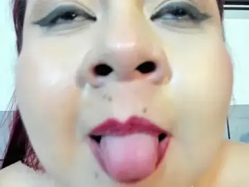 EmmaSmith2  live sex cam