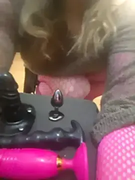 LillaMy  live sex cam