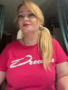 Sweet-blonde  live sex cam