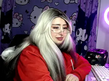 Lussyevans24  live sex cam
