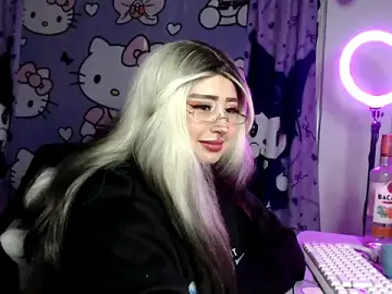 Lussyevans24  live sex cam