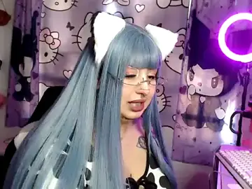 Lussyevans24  live sex cam