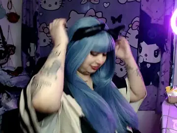 Lussyevans24  live sex cam