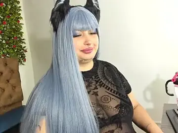 Lussyevans24  live sex cam