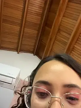 Alicia-petite  live sex cam
