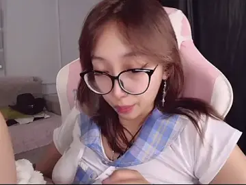 Jasmilee  live sex cam