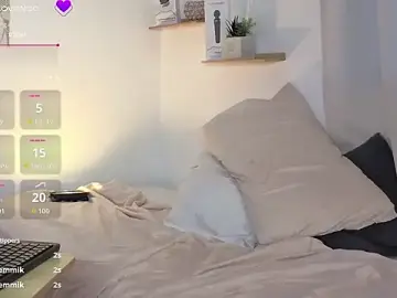 Mia_thompson05  live sex cam